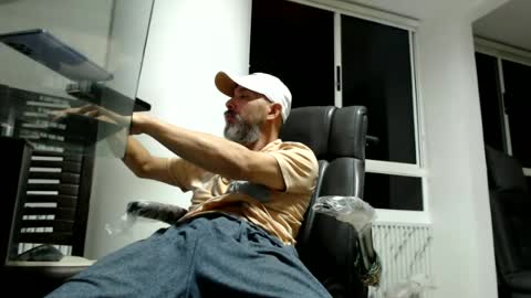 hetero serio discreto online show from June 21, 12:02 am