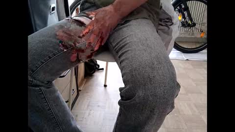 serpenttiin online show from April 12, 2:55 pm