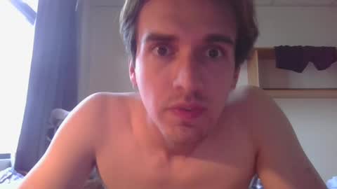 Snapshot of servandomier chatting on March 6, 8:37 pm mier online show from March 6, 8:37 pm