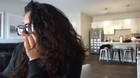 Snapshot of servexely chatting on February 2, 5:44 pm servexely online show from February 2, 5:44 pm