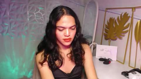 Bella online show from November 14, 7:01 pm