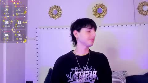 sett_and_gwen online show from April 19, 4:23 am