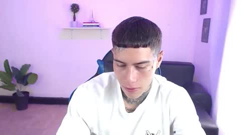 Snapshot of setthomas chatting on October 28, 3:14 pm Thomas online show from October 28, 3:14 pm