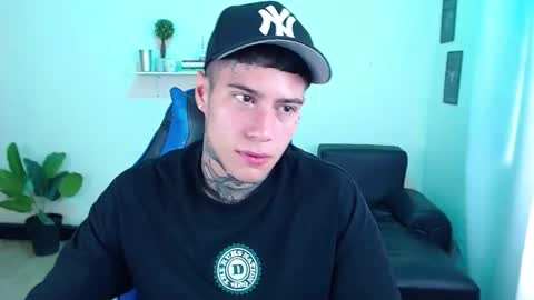 Snapshot of setthomas chatting on November 5, 2:50 pm Thomas online show from November 5, 2:50 pm