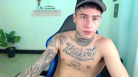 Snapshot of setthomas chatting on November 24, 2:28 pm Thomas online show from November 24, 2:28 pm