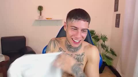 Thomas online show from February 11, 10:59 pm