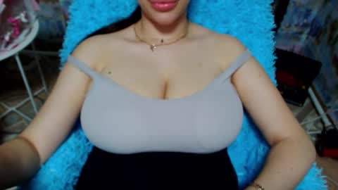 Snapshot of seu_cute chatting on December 18, 4:24 pm seu_cute online show from December 18, 4:24 pm