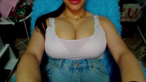 Snapshot of seu_cute chatting on January 7, 10:51 am seu_cute online show from January 7, 10:51 am