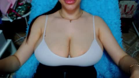 Snapshot of seu_cute chatting on January 7, 11:18 pm seu_cute online show from January 7, 11:18 pm