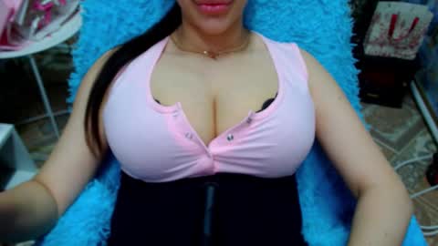 Snapshot of seu_cute chatting on January 17, 3:17 pm seu_cute online show from January 17, 3:17 pm