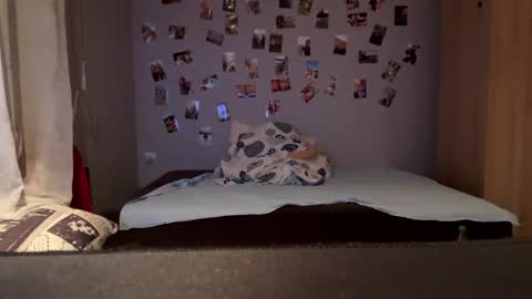 Snapshot of sewek101 chatting on March 9, 11:46 pm Sewerin online show from March 9, 11:46 pm