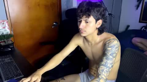 Snapshot of sex_love_sweat chatting on January 14, 11:42 pm sex_love_sweat online show from January 14, 11:42 pm