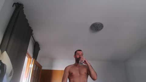 Snapshot of sexbrute chatting on January 18, 5:37 pm sexbrute online show from January 18, 5:37 pm