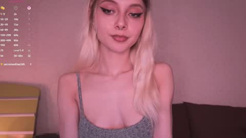Snapshot of sexdrugg666 chatting on April 19, 12:33 am Dina online show from April 19, 12:33 am