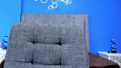 Snapshot of sexfenix_ chatting on February 2, 3:21 am karen and camilo online show from February 2, 3:21 am