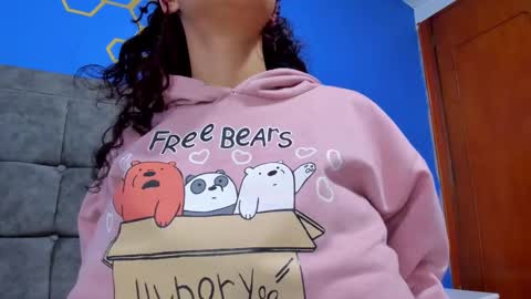 Snapshot of sexfenix_ chatting on February 14, 7:59 am karen and camilo online show from February 14, 7:59 am