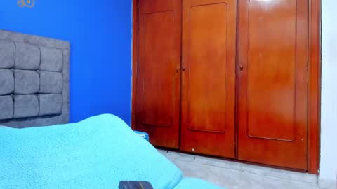 Snapshot of sexfenix_ chatting on February 26, 7:42 am karen and camilo online show from February 26, 7:42 am