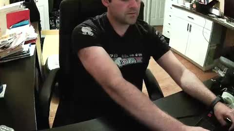 Snapshot of sexfungames chatting on September 18, 12:23 am Kyle online show from September 18, 12:23 am