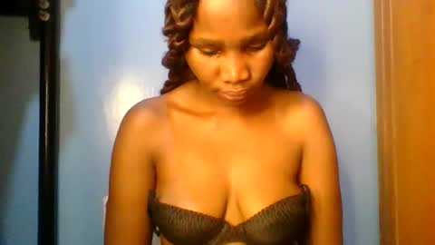 Snapshot of sexie_love chatting on October 5, 4:55 am Nancy online show from October 5, 4:55 am