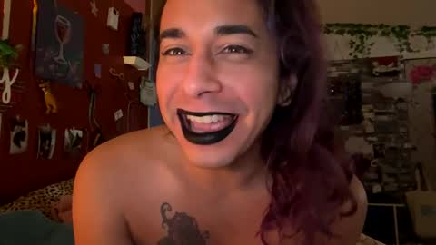 Snapshot of sexiwhiskey699 chatting on January 5, 5:20 pm sexiwhiskey699 online show from January 5, 5:20 pm