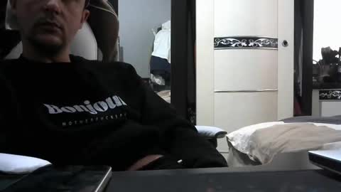 Snapshot of sexmachine34 chatting on February 15, 12:54 pm EGE online show from February 15, 12:54 pm