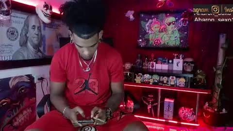 Snapshot of sexo_aharon chatting on January 18, 6:06 am Aharon ravelo online show from January 18, 6:06 am