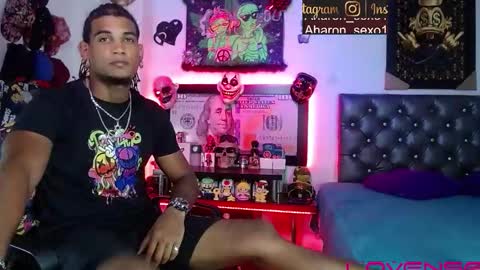 Snapshot of sexo_aharon chatting on February 2, 3:27 am Aharon ravelo online show from February 2, 3:27 am