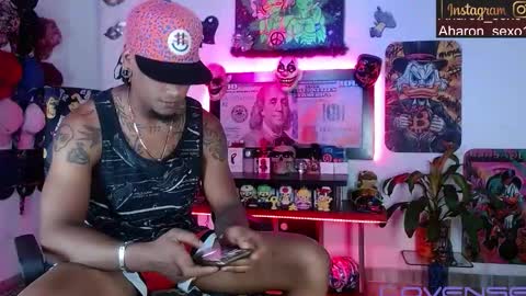 Snapshot of sexo_aharon chatting on February 10, 1:21 am Aharon ravelo online show from February 10, 1:21 am