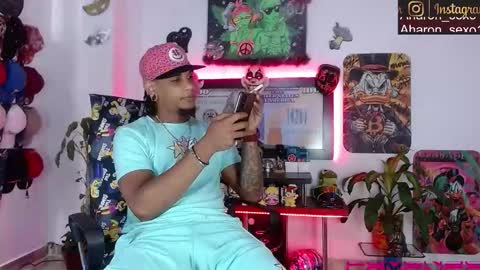 Snapshot of sexo_aharon chatting on February 10, 10:03 pm Aharon ravelo online show from February 10, 10:03 pm
