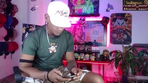 Snapshot of sexo_aharon chatting on February 16, 1:46 am Aharon ravelo online show from February 16, 1:46 am