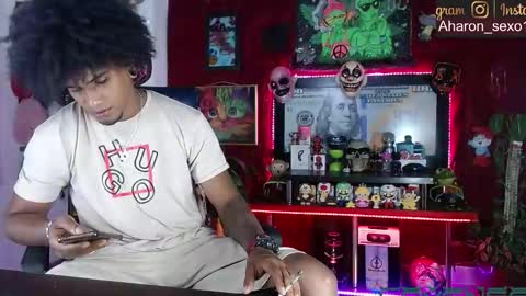 Snapshot of sexo_aharon chatting on March 16, 2:39 am Aharon ravelo online show from March 16, 2:39 am