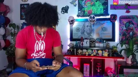 Snapshot of sexo_aharon chatting on April 3, 4:21 am Aharon ravelo online show from April 3, 4:21 am