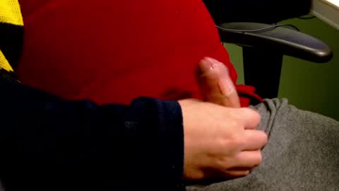 Snapshot of sexonme1982 chatting on February 8, 2:04 am Masturbateforyou online show from February 8, 2:04 am