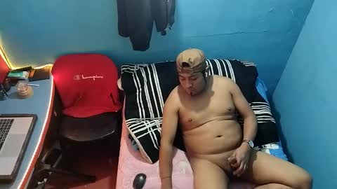 Snapshot of sexoso69129 chatting on February 3, 4:32 am sexoso69129 online show from February 3, 4:32 am