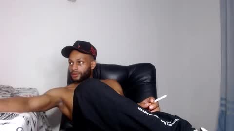 Snapshot of sexseason777 chatting on May 22, 10:48 pm STIIV G online show from May 22, 10:48 pm