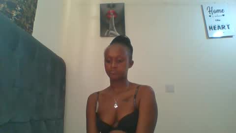 Snapshot of sexsy_sally chatting on December 21, 10:06 am sexsysally online show from December 21, 10:06 am