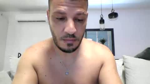 Snapshot of sexsyyyy chatting on June 18, 7:19 am sexsyyyyy online show from June 18, 7:19 am