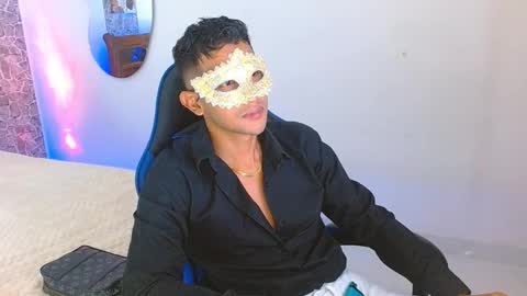 Snapshot of sexual_muscle chatting on September 17, 11:17 pm sexual_muscle online show from September 17, 11:17 pm