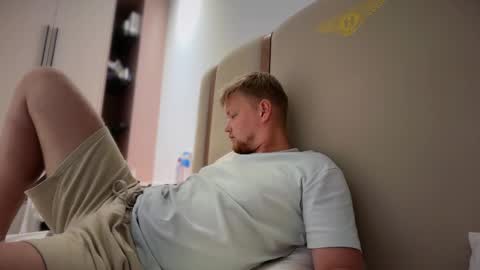 Snapshot of sexual_sbotage chatting on February 25, 1:32 pm Max Leman online show from February 25, 1:32 pm