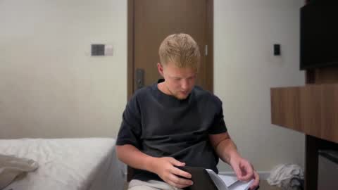 Snapshot of sexual_sbotage chatting on May 6, 3:28 pm Max Leman online show from May 6, 3:28 pm