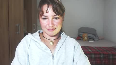 Snapshot of sexwwoman chatting on December 2, 10:16 pm CHIARA online show from December 2, 10:16 pm