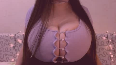 Snapshot of sexxgirlboy chatting on December 29, 2:21 pm Julia online show from December 29, 2:21 pm