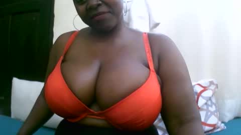 Snapshot of sexxi_ebony chatting on September 27, 1:05 pm sexxi_ebony online show from September 27, 1:05 pm