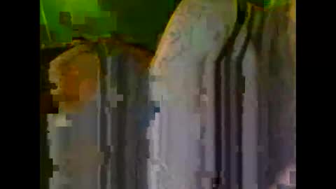 Snapshot of sexxileeah42o chatting on February 26, 4:44 am Leeah CloudZzz online show from February 26, 4:44 am