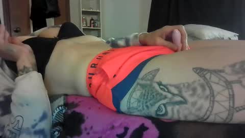 Snapshot of sexxileeah42o chatting on May 19, 8:48 pm Leeah CloudZzz online show from May 19, 8:48 pm