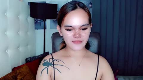 sexxxy_caroline online show from January 6, 11:40 am