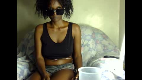 Snapshot of sexxy_boobiess chatting on November 6, 8:59 am Natural boobs online show from November 6, 8:59 am