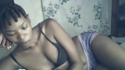 sexxy_curvy23 online show from February 28, 5:08 am