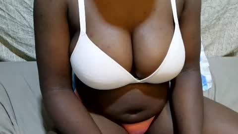 Snapshot of sexxy_maya1 chatting on June 24, 7:40 am sexxy_maya1 online show from June 24, 7:40 am