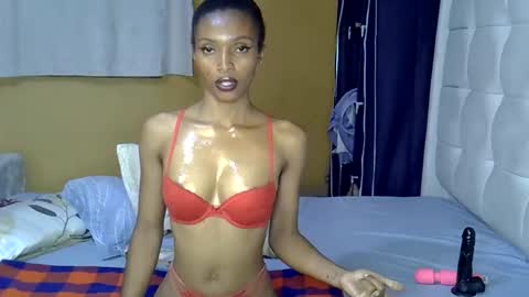 Snapshot of sexxy_tiana chatting on June 10, 2:45 am sexxy_tiana online show from June 10, 2:45 am